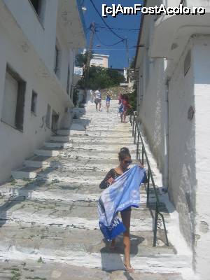 [P16] Hai-hui pe strazile din Skiathos-city » foto by dorgo
 - 
<span class="allrVoted glyphicon glyphicon-heart hidden" id="av679424"></span>
<a class="m-l-10 hidden" id="sv679424" onclick="voting_Foto_DelVot(,679424,1166)" role="button">șterge vot <span class="glyphicon glyphicon-remove"></span></a>
<a id="v9679424" class=" c-red"  onclick="voting_Foto_SetVot(679424)" role="button"><span class="glyphicon glyphicon-heart-empty"></span> <b>LIKE</b> = Votează poza</a> <img class="hidden"  id="f679424W9" src="/imagini/loader.gif" border="0" /><span class="AjErrMes hidden" id="e679424ErM"></span>