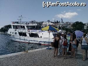[P07] Negocieri pentru croaziera de maine si pentru un pret cat mai bun » foto by dorgo
 - 
<span class="allrVoted glyphicon glyphicon-heart hidden" id="av679415"></span>
<a class="m-l-10 hidden" id="sv679415" onclick="voting_Foto_DelVot(,679415,1166)" role="button">șterge vot <span class="glyphicon glyphicon-remove"></span></a>
<a id="v9679415" class=" c-red"  onclick="voting_Foto_SetVot(679415)" role="button"><span class="glyphicon glyphicon-heart-empty"></span> <b>LIKE</b> = Votează poza</a> <img class="hidden"  id="f679415W9" src="/imagini/loader.gif" border="0" /><span class="AjErrMes hidden" id="e679415ErM"></span>