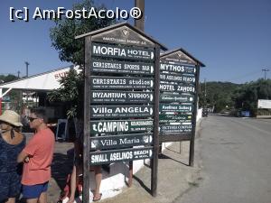 [P23] Langa Skiathos Premier Hotel, gasiti un panou cu directia spre camping-ul Koukounaries » foto by dorgo
 - 
<span class="allrVoted glyphicon glyphicon-heart hidden" id="av888512"></span>
<a class="m-l-10 hidden" id="sv888512" onclick="voting_Foto_DelVot(,888512,1166)" role="button">șterge vot <span class="glyphicon glyphicon-remove"></span></a>
<a id="v9888512" class=" c-red"  onclick="voting_Foto_SetVot(888512)" role="button"><span class="glyphicon glyphicon-heart-empty"></span> <b>LIKE</b> = Votează poza</a> <img class="hidden"  id="f888512W9" src="/imagini/loader.gif" border="0" /><span class="AjErrMes hidden" id="e888512ErM"></span>