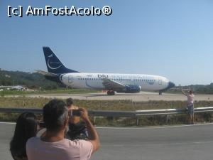 [P15] Din portul nou, la 10 minute de mers, e capatul pistei aeroportului din insula, un avion, tocmai 'intoarce', pentru a decola » foto by dorgo
 - 
<span class="allrVoted glyphicon glyphicon-heart hidden" id="av890653"></span>
<a class="m-l-10 hidden" id="sv890653" onclick="voting_Foto_DelVot(,890653,1166)" role="button">șterge vot <span class="glyphicon glyphicon-remove"></span></a>
<a id="v9890653" class=" c-red"  onclick="voting_Foto_SetVot(890653)" role="button"><span class="glyphicon glyphicon-heart-empty"></span> <b>LIKE</b> = Votează poza</a> <img class="hidden"  id="f890653W9" src="/imagini/loader.gif" border="0" /><span class="AjErrMes hidden" id="e890653ErM"></span>