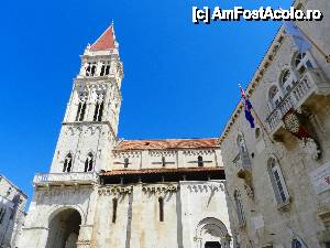 [P11] Catedrala din Trogir » foto by costelradescu
 - 
<span class="allrVoted glyphicon glyphicon-heart hidden" id="av410572"></span>
<a class="m-l-10 hidden" id="sv410572" onclick="voting_Foto_DelVot(,410572,1175)" role="button">șterge vot <span class="glyphicon glyphicon-remove"></span></a>
<a id="v9410572" class=" c-red"  onclick="voting_Foto_SetVot(410572)" role="button"><span class="glyphicon glyphicon-heart-empty"></span> <b>LIKE</b> = Votează poza</a> <img class="hidden"  id="f410572W9" src="/imagini/loader.gif" border="0" /><span class="AjErrMes hidden" id="e410572ErM"></span>