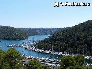 [P09] Vedere asupra portului Skradin » foto by costelradescu
 - 
<span class="allrVoted glyphicon glyphicon-heart hidden" id="av410570"></span>
<a class="m-l-10 hidden" id="sv410570" onclick="voting_Foto_DelVot(,410570,1175)" role="button">șterge vot <span class="glyphicon glyphicon-remove"></span></a>
<a id="v9410570" class=" c-red"  onclick="voting_Foto_SetVot(410570)" role="button"><span class="glyphicon glyphicon-heart-empty"></span> <b>LIKE</b> = Votează poza</a> <img class="hidden"  id="f410570W9" src="/imagini/loader.gif" border="0" /><span class="AjErrMes hidden" id="e410570ErM"></span>