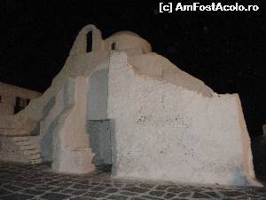 [P12] Biserica Panagia Paraportiani seara » foto by zuftim
 - 
<span class="allrVoted glyphicon glyphicon-heart hidden" id="av534312"></span>
<a class="m-l-10 hidden" id="sv534312" onclick="voting_Foto_DelVot(,534312,1176)" role="button">șterge vot <span class="glyphicon glyphicon-remove"></span></a>
<a id="v9534312" class=" c-red"  onclick="voting_Foto_SetVot(534312)" role="button"><span class="glyphicon glyphicon-heart-empty"></span> <b>LIKE</b> = Votează poza</a> <img class="hidden"  id="f534312W9" src="/imagini/loader.gif" border="0" /><span class="AjErrMes hidden" id="e534312ErM"></span>