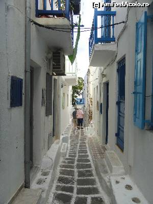 [P23] Mykonos town: labirintul de stradute » foto by zuftim
 - 
<span class="allrVoted glyphicon glyphicon-heart hidden" id="av534323"></span>
<a class="m-l-10 hidden" id="sv534323" onclick="voting_Foto_DelVot(,534323,1176)" role="button">șterge vot <span class="glyphicon glyphicon-remove"></span></a>
<a id="v9534323" class=" c-red"  onclick="voting_Foto_SetVot(534323)" role="button"><span class="glyphicon glyphicon-heart-empty"></span> <b>LIKE</b> = Votează poza</a> <img class="hidden"  id="f534323W9" src="/imagini/loader.gif" border="0" /><span class="AjErrMes hidden" id="e534323ErM"></span>