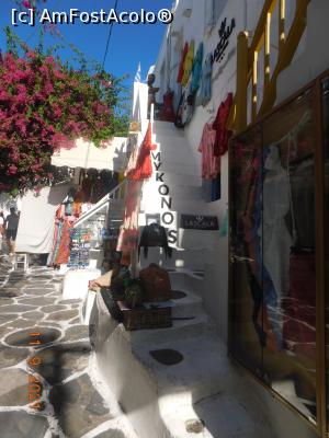 [P23] Străduţe în Chora, Mykonos » foto by irinad
 - 
<span class="allrVoted glyphicon glyphicon-heart hidden" id="av1262524"></span>
<a class="m-l-10 hidden" id="sv1262524" onclick="voting_Foto_DelVot(,1262524,1176)" role="button">șterge vot <span class="glyphicon glyphicon-remove"></span></a>
<a id="v91262524" class=" c-red"  onclick="voting_Foto_SetVot(1262524)" role="button"><span class="glyphicon glyphicon-heart-empty"></span> <b>LIKE</b> = Votează poza</a> <img class="hidden"  id="f1262524W9" src="/imagini/loader.gif" border="0" /><span class="AjErrMes hidden" id="e1262524ErM"></span>