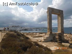 [P44] Portara, Naxos Town » foto by irinad
 - 
<span class="allrVoted glyphicon glyphicon-heart hidden" id="av1262545"></span>
<a class="m-l-10 hidden" id="sv1262545" onclick="voting_Foto_DelVot(,1262545,1176)" role="button">șterge vot <span class="glyphicon glyphicon-remove"></span></a>
<a id="v91262545" class=" c-red"  onclick="voting_Foto_SetVot(1262545)" role="button"><span class="glyphicon glyphicon-heart-empty"></span> <b>LIKE</b> = Votează poza</a> <img class="hidden"  id="f1262545W9" src="/imagini/loader.gif" border="0" /><span class="AjErrMes hidden" id="e1262545ErM"></span>