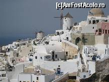 [P07] Oia-caldera-sud-moara de vant » foto by OvidiuB
 - 
<span class="allrVoted glyphicon glyphicon-heart hidden" id="av65517"></span>
<a class="m-l-10 hidden" id="sv65517" onclick="voting_Foto_DelVot(,65517,1177)" role="button">șterge vot <span class="glyphicon glyphicon-remove"></span></a>
<a id="v965517" class=" c-red"  onclick="voting_Foto_SetVot(65517)" role="button"><span class="glyphicon glyphicon-heart-empty"></span> <b>LIKE</b> = Votează poza</a> <img class="hidden"  id="f65517W9" src="/imagini/loader.gif" border="0" /><span class="AjErrMes hidden" id="e65517ErM"></span>