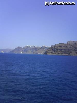 [P22] Santorini cu vasele de croaziera acostate in largul marii!  » foto by octaviansz
 - 
<span class="allrVoted glyphicon glyphicon-heart hidden" id="av411523"></span>
<a class="m-l-10 hidden" id="sv411523" onclick="voting_Foto_DelVot(,411523,1177)" role="button">șterge vot <span class="glyphicon glyphicon-remove"></span></a>
<a id="v9411523" class=" c-red"  onclick="voting_Foto_SetVot(411523)" role="button"><span class="glyphicon glyphicon-heart-empty"></span> <b>LIKE</b> = Votează poza</a> <img class="hidden"  id="f411523W9" src="/imagini/loader.gif" border="0" /><span class="AjErrMes hidden" id="e411523ErM"></span>