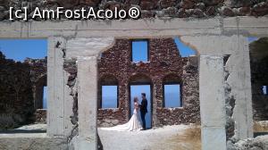 [P21] Miri fericiți la ruinele castelului venețian din Oia.  » foto by maryka
 - 
<span class="allrVoted glyphicon glyphicon-heart hidden" id="av866241"></span>
<a class="m-l-10 hidden" id="sv866241" onclick="voting_Foto_DelVot(,866241,1177)" role="button">șterge vot <span class="glyphicon glyphicon-remove"></span></a>
<a id="v9866241" class=" c-red"  onclick="voting_Foto_SetVot(866241)" role="button"><span class="glyphicon glyphicon-heart-empty"></span> <b>LIKE</b> = Votează poza</a> <img class="hidden"  id="f866241W9" src="/imagini/loader.gif" border="0" /><span class="AjErrMes hidden" id="e866241ErM"></span>