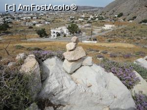 [P02] Aranjamente cu pietre pe traseul spre Ancient Thira.  » foto by maryka
 - 
<span class="allrVoted glyphicon glyphicon-heart hidden" id="av866759"></span>
<a class="m-l-10 hidden" id="sv866759" onclick="voting_Foto_DelVot(,866759,1177)" role="button">șterge vot <span class="glyphicon glyphicon-remove"></span></a>
<a id="v9866759" class=" c-red"  onclick="voting_Foto_SetVot(866759)" role="button"><span class="glyphicon glyphicon-heart-empty"></span> <b>LIKE</b> = Votează poza</a> <img class="hidden"  id="f866759W9" src="/imagini/loader.gif" border="0" /><span class="AjErrMes hidden" id="e866759ErM"></span>