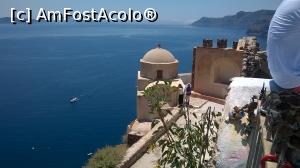 [P20] Oia, Kastro, în dreapta se văd lacătele iubirii pe gard.  » foto by maryka
 - 
<span class="allrVoted glyphicon glyphicon-heart hidden" id="av872225"></span>
<a class="m-l-10 hidden" id="sv872225" onclick="voting_Foto_DelVot(,872225,1177)" role="button">șterge vot <span class="glyphicon glyphicon-remove"></span></a>
<a id="v9872225" class=" c-red"  onclick="voting_Foto_SetVot(872225)" role="button"><span class="glyphicon glyphicon-heart-empty"></span> <b>LIKE</b> = Votează poza</a> <img class="hidden"  id="f872225W9" src="/imagini/loader.gif" border="0" /><span class="AjErrMes hidden" id="e872225ErM"></span>