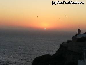 [P30] Apus de soare in Oia » foto by LeaveYou
 - 
<span class="allrVoted glyphicon glyphicon-heart hidden" id="av528134"></span>
<a class="m-l-10 hidden" id="sv528134" onclick="voting_Foto_DelVot(,528134,1177)" role="button">șterge vot <span class="glyphicon glyphicon-remove"></span></a>
<a id="v9528134" class=" c-red"  onclick="voting_Foto_SetVot(528134)" role="button"><span class="glyphicon glyphicon-heart-empty"></span> <b>LIKE</b> = Votează poza</a> <img class="hidden"  id="f528134W9" src="/imagini/loader.gif" border="0" /><span class="AjErrMes hidden" id="e528134ErM"></span>