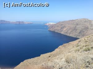 [P47] Caldera între Imerovigli și Oia » foto by crismis
 - 
<span class="allrVoted glyphicon glyphicon-heart hidden" id="av1040482"></span>
<a class="m-l-10 hidden" id="sv1040482" onclick="voting_Foto_DelVot(,1040482,1177)" role="button">șterge vot <span class="glyphicon glyphicon-remove"></span></a>
<a id="v91040482" class=" c-red"  onclick="voting_Foto_SetVot(1040482)" role="button"><span class="glyphicon glyphicon-heart-empty"></span> <b>LIKE</b> = Votează poza</a> <img class="hidden"  id="f1040482W9" src="/imagini/loader.gif" border="0" /><span class="AjErrMes hidden" id="e1040482ErM"></span>
