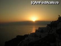[P14] Apus de soare la Oia (se spune ca este unul dintre cele mai frumoase de pe Pamant) » foto by ancamariagadea*
 - 
<span class="allrVoted glyphicon glyphicon-heart hidden" id="av36028"></span>
<a class="m-l-10 hidden" id="sv36028" onclick="voting_Foto_DelVot(,36028,1177)" role="button">șterge vot <span class="glyphicon glyphicon-remove"></span></a>
<a id="v936028" class=" c-red"  onclick="voting_Foto_SetVot(36028)" role="button"><span class="glyphicon glyphicon-heart-empty"></span> <b>LIKE</b> = Votează poza</a> <img class="hidden"  id="f36028W9" src="/imagini/loader.gif" border="0" /><span class="AjErrMes hidden" id="e36028ErM"></span>