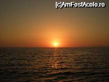 [P16] Apus de soare pe mare -Santorini » foto by ancamariagadea*
 - 
<span class="allrVoted glyphicon glyphicon-heart hidden" id="av36030"></span>
<a class="m-l-10 hidden" id="sv36030" onclick="voting_Foto_DelVot(,36030,1177)" role="button">șterge vot <span class="glyphicon glyphicon-remove"></span></a>
<a id="v936030" class=" c-red"  onclick="voting_Foto_SetVot(36030)" role="button"><span class="glyphicon glyphicon-heart-empty"></span> <b>LIKE</b> = Votează poza</a> <img class="hidden"  id="f36030W9" src="/imagini/loader.gif" border="0" /><span class="AjErrMes hidden" id="e36030ErM"></span>