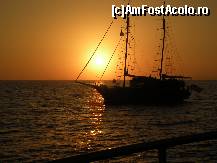 [P02] Un alt vapor cu turisti pe Caldera » foto by ancamariagadea*
 - 
<span class="allrVoted glyphicon glyphicon-heart hidden" id="av59951"></span>
<a class="m-l-10 hidden" id="sv59951" onclick="voting_Foto_DelVot(,59951,1177)" role="button">șterge vot <span class="glyphicon glyphicon-remove"></span></a>
<a id="v959951" class=" c-red"  onclick="voting_Foto_SetVot(59951)" role="button"><span class="glyphicon glyphicon-heart-empty"></span> <b>LIKE</b> = Votează poza</a> <img class="hidden"  id="f59951W9" src="/imagini/loader.gif" border="0" /><span class="AjErrMes hidden" id="e59951ErM"></span>
