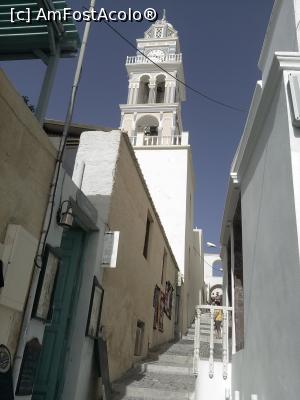 [P15] Turnul bisericii de langa promenada din Fira » foto by dorgo
 - 
<span class="allrVoted glyphicon glyphicon-heart hidden" id="av761985"></span>
<a class="m-l-10 hidden" id="sv761985" onclick="voting_Foto_DelVot(,761985,1177)" role="button">șterge vot <span class="glyphicon glyphicon-remove"></span></a>
<a id="v9761985" class=" c-red"  onclick="voting_Foto_SetVot(761985)" role="button"><span class="glyphicon glyphicon-heart-empty"></span> <b>LIKE</b> = Votează poza</a> <img class="hidden"  id="f761985W9" src="/imagini/loader.gif" border="0" /><span class="AjErrMes hidden" id="e761985ErM"></span>