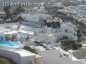 [P22] Oia, apartamente de lux, 'piscine infinite' si mici restaurante, totul e indreptat intr-o singura directie, spre Caldera » foto by dorgo
 - 
<span class="allrVoted glyphicon glyphicon-heart hidden" id="av772695"></span>
<a class="m-l-10 hidden" id="sv772695" onclick="voting_Foto_DelVot(,772695,1177)" role="button">șterge vot <span class="glyphicon glyphicon-remove"></span></a>
<a id="v9772695" class=" c-red"  onclick="voting_Foto_SetVot(772695)" role="button"><span class="glyphicon glyphicon-heart-empty"></span> <b>LIKE</b> = Votează poza</a> <img class="hidden"  id="f772695W9" src="/imagini/loader.gif" border="0" /><span class="AjErrMes hidden" id="e772695ErM"></span>