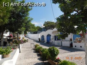 [P13] Alee spre castelul din Pyrgos » foto by irinad
 - 
<span class="allrVoted glyphicon glyphicon-heart hidden" id="av1209624"></span>
<a class="m-l-10 hidden" id="sv1209624" onclick="voting_Foto_DelVot(,1209624,1177)" role="button">șterge vot <span class="glyphicon glyphicon-remove"></span></a>
<a id="v91209624" class=" c-red"  onclick="voting_Foto_SetVot(1209624)" role="button"><span class="glyphicon glyphicon-heart-empty"></span> <b>LIKE</b> = Votează poza</a> <img class="hidden"  id="f1209624W9" src="/imagini/loader.gif" border="0" /><span class="AjErrMes hidden" id="e1209624ErM"></span>