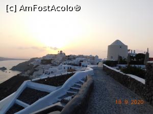 [P05] Prin Oia suntem în grabă mare » foto by irinad
 - 
<span class="allrVoted glyphicon glyphicon-heart hidden" id="av1213788"></span>
<a class="m-l-10 hidden" id="sv1213788" onclick="voting_Foto_DelVot(,1213788,1177)" role="button">șterge vot <span class="glyphicon glyphicon-remove"></span></a>
<a id="v91213788" class=" c-red"  onclick="voting_Foto_SetVot(1213788)" role="button"><span class="glyphicon glyphicon-heart-empty"></span> <b>LIKE</b> = Votează poza</a> <img class="hidden"  id="f1213788W9" src="/imagini/loader.gif" border="0" /><span class="AjErrMes hidden" id="e1213788ErM"></span>