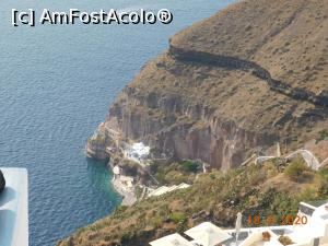 [P09] În Fira, în dreptul portului Skala » foto by irinad
 - 
<span class="allrVoted glyphicon glyphicon-heart hidden" id="av1213792"></span>
<a class="m-l-10 hidden" id="sv1213792" onclick="voting_Foto_DelVot(,1213792,1177)" role="button">șterge vot <span class="glyphicon glyphicon-remove"></span></a>
<a id="v91213792" class=" c-red"  onclick="voting_Foto_SetVot(1213792)" role="button"><span class="glyphicon glyphicon-heart-empty"></span> <b>LIKE</b> = Votează poza</a> <img class="hidden"  id="f1213792W9" src="/imagini/loader.gif" border="0" /><span class="AjErrMes hidden" id="e1213792ErM"></span>