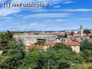 [P31] Castelul venețian = Muzeul de Istorie a Istriei (Arena și turla bisericii Sf. Anton) » foto by crismis
 - 
<span class="allrVoted glyphicon glyphicon-heart hidden" id="av1351002"></span>
<a class="m-l-10 hidden" id="sv1351002" onclick="voting_Foto_DelVot(,1351002,1185)" role="button">șterge vot <span class="glyphicon glyphicon-remove"></span></a>
<a id="v91351002" class=" c-red"  onclick="voting_Foto_SetVot(1351002)" role="button"><span class="glyphicon glyphicon-heart-empty"></span> <b>LIKE</b> = Votează poza</a> <img class="hidden"  id="f1351002W9" src="/imagini/loader.gif" border="0" /><span class="AjErrMes hidden" id="e1351002ErM"></span>