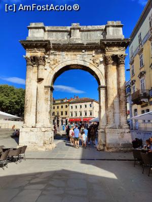[P49] Arcul de Triumf Sergius » foto by crismis
 - 
<span class="allrVoted glyphicon glyphicon-heart hidden" id="av1351020"></span>
<a class="m-l-10 hidden" id="sv1351020" onclick="voting_Foto_DelVot(,1351020,1185)" role="button">șterge vot <span class="glyphicon glyphicon-remove"></span></a>
<a id="v91351020" class=" c-red"  onclick="voting_Foto_SetVot(1351020)" role="button"><span class="glyphicon glyphicon-heart-empty"></span> <b>LIKE</b> = Votează poza</a> <img class="hidden"  id="f1351020W9" src="/imagini/loader.gif" border="0" /><span class="AjErrMes hidden" id="e1351020ErM"></span>