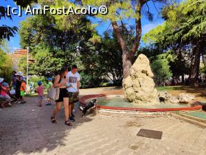 [P56] O fântână drăguță într-un parc » foto by crismis
 - 
<span class="allrVoted glyphicon glyphicon-heart hidden" id="av1351027"></span>
<a class="m-l-10 hidden" id="sv1351027" onclick="voting_Foto_DelVot(,1351027,1185)" role="button">șterge vot <span class="glyphicon glyphicon-remove"></span></a>
<a id="v91351027" class=" c-red"  onclick="voting_Foto_SetVot(1351027)" role="button"><span class="glyphicon glyphicon-heart-empty"></span> <b>LIKE</b> = Votează poza</a> <img class="hidden"  id="f1351027W9" src="/imagini/loader.gif" border="0" /><span class="AjErrMes hidden" id="e1351027ErM"></span>