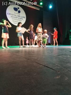 [P05] Premierea copiilor » foto by MarinaCo
 - 
<span class="allrVoted glyphicon glyphicon-heart hidden" id="av1282541"></span>
<a class="m-l-10 hidden" id="sv1282541" onclick="voting_Foto_DelVot(,1282541,1187)" role="button">șterge vot <span class="glyphicon glyphicon-remove"></span></a>
<a id="v91282541" class=" c-red"  onclick="voting_Foto_SetVot(1282541)" role="button"><span class="glyphicon glyphicon-heart-empty"></span> <b>LIKE</b> = Votează poza</a> <img class="hidden"  id="f1282541W9" src="/imagini/loader.gif" border="0" /><span class="AjErrMes hidden" id="e1282541ErM"></span>