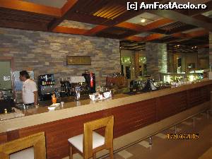 [P10] Lobby barul de lângă recepţie » foto by marsus
 - 
<span class="allrVoted glyphicon glyphicon-heart hidden" id="av675926"></span>
<a class="m-l-10 hidden" id="sv675926" onclick="voting_Foto_DelVot(,675926,1187)" role="button">șterge vot <span class="glyphicon glyphicon-remove"></span></a>
<a id="v9675926" class=" c-red"  onclick="voting_Foto_SetVot(675926)" role="button"><span class="glyphicon glyphicon-heart-empty"></span> <b>LIKE</b> = Votează poza</a> <img class="hidden"  id="f675926W9" src="/imagini/loader.gif" border="0" /><span class="AjErrMes hidden" id="e675926ErM"></span>