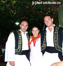 [P03] Dupa cum va spuneam. Dansatorii faceau poze si ne invitau la dans (un fel de perinitita, ca ne alegeau punandu-ne esarfa pe care o am la gat)  » foto by Cristina2k8
 - 
<span class="allrVoted glyphicon glyphicon-heart hidden" id="av427921"></span>
<a class="m-l-10 hidden" id="sv427921" onclick="voting_Foto_DelVot(,427921,1198)" role="button">șterge vot <span class="glyphicon glyphicon-remove"></span></a>
<a id="v9427921" class=" c-red"  onclick="voting_Foto_SetVot(427921)" role="button"><span class="glyphicon glyphicon-heart-empty"></span> <b>LIKE</b> = Votează poza</a> <img class="hidden"  id="f427921W9" src="/imagini/loader.gif" border="0" /><span class="AjErrMes hidden" id="e427921ErM"></span>