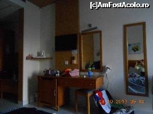[P10] O imagine din camera de hotel.  » foto by Rodel
 - 
<span class="allrVoted glyphicon glyphicon-heart hidden" id="av703695"></span>
<a class="m-l-10 hidden" id="sv703695" onclick="voting_Foto_DelVot(,703695,1204)" role="button">șterge vot <span class="glyphicon glyphicon-remove"></span></a>
<a id="v9703695" class=" c-red"  onclick="voting_Foto_SetVot(703695)" role="button"><span class="glyphicon glyphicon-heart-empty"></span> <b>LIKE</b> = Votează poza</a> <img class="hidden"  id="f703695W9" src="/imagini/loader.gif" border="0" /><span class="AjErrMes hidden" id="e703695ErM"></span>