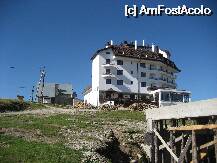 [P02] hotel vazut din spate de la cabana de teleschi plecare » foto by zoloft
 - 
<span class="allrVoted glyphicon glyphicon-heart hidden" id="av4108"></span>
<a class="m-l-10 hidden" id="sv4108" onclick="voting_Foto_DelVot(,4108,1219)" role="button">șterge vot <span class="glyphicon glyphicon-remove"></span></a>
<a id="v94108" class=" c-red"  onclick="voting_Foto_SetVot(4108)" role="button"><span class="glyphicon glyphicon-heart-empty"></span> <b>LIKE</b> = Votează poza</a> <img class="hidden"  id="f4108W9" src="/imagini/loader.gif" border="0" /><span class="AjErrMes hidden" id="e4108ErM"></span>