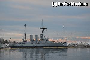 [P15] Navă Militară în Portul Pireu » foto by Ioan Raita
 - 
<span class="allrVoted glyphicon glyphicon-heart hidden" id="av492023"></span>
<a class="m-l-10 hidden" id="sv492023" onclick="voting_Foto_DelVot(,492023,1227)" role="button">șterge vot <span class="glyphicon glyphicon-remove"></span></a>
<a id="v9492023" class=" c-red"  onclick="voting_Foto_SetVot(492023)" role="button"><span class="glyphicon glyphicon-heart-empty"></span> <b>LIKE</b> = Votează poza</a> <img class="hidden"  id="f492023W9" src="/imagini/loader.gif" border="0" /><span class="AjErrMes hidden" id="e492023ErM"></span>