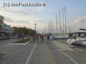 [P16] Plimbarea de seară pe faleza din Preveza » foto by Carmen Ion
 - 
<span class="allrVoted glyphicon glyphicon-heart hidden" id="av1132776"></span>
<a class="m-l-10 hidden" id="sv1132776" onclick="voting_Foto_DelVot(,1132776,1227)" role="button">șterge vot <span class="glyphicon glyphicon-remove"></span></a>
<a id="v91132776" class=" c-red"  onclick="voting_Foto_SetVot(1132776)" role="button"><span class="glyphicon glyphicon-heart-empty"></span> <b>LIKE</b> = Votează poza</a> <img class="hidden"  id="f1132776W9" src="/imagini/loader.gif" border="0" /><span class="AjErrMes hidden" id="e1132776ErM"></span>