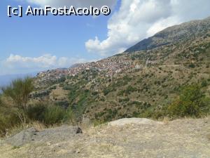 [P37] Panoramă a satului Arachova, în drum spre Mănăstirea Hosios Loukas » foto by Carmen Ion
 - 
<span class="allrVoted glyphicon glyphicon-heart hidden" id="av1132799"></span>
<a class="m-l-10 hidden" id="sv1132799" onclick="voting_Foto_DelVot(,1132799,1227)" role="button">șterge vot <span class="glyphicon glyphicon-remove"></span></a>
<a id="v91132799" class=" c-red"  onclick="voting_Foto_SetVot(1132799)" role="button"><span class="glyphicon glyphicon-heart-empty"></span> <b>LIKE</b> = Votează poza</a> <img class="hidden"  id="f1132799W9" src="/imagini/loader.gif" border="0" /><span class="AjErrMes hidden" id="e1132799ErM"></span>