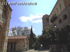 [P39] Mănăstirea Hosios Loukas » foto by Carmen Ion
 - 
<span class="allrVoted glyphicon glyphicon-heart hidden" id="av1132801"></span>
<a class="m-l-10 hidden" id="sv1132801" onclick="voting_Foto_DelVot(,1132801,1227)" role="button">șterge vot <span class="glyphicon glyphicon-remove"></span></a>
<a id="v91132801" class=" c-red"  onclick="voting_Foto_SetVot(1132801)" role="button"><span class="glyphicon glyphicon-heart-empty"></span> <b>LIKE</b> = Votează poza</a> <img class="hidden"  id="f1132801W9" src="/imagini/loader.gif" border="0" /><span class="AjErrMes hidden" id="e1132801ErM"></span>