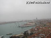 [P27] in drepta (planul mai apropiat) incepe Grand Canal, in fatza insula La Giudecca si canalul care o separa de Venetia » foto by cristi_an3000
 - 
<span class="allrVoted glyphicon glyphicon-heart hidden" id="av26556"></span>
<a class="m-l-10 hidden" id="sv26556" onclick="voting_Foto_DelVot(,26556,1229)" role="button">șterge vot <span class="glyphicon glyphicon-remove"></span></a>
<a id="v926556" class=" c-red"  onclick="voting_Foto_SetVot(26556)" role="button"><span class="glyphicon glyphicon-heart-empty"></span> <b>LIKE</b> = Votează poza</a> <img class="hidden"  id="f26556W9" src="/imagini/loader.gif" border="0" /><span class="AjErrMes hidden" id="e26556ErM"></span>