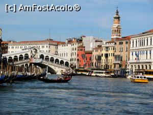 [P01] Canale Grande, cu Ponte de Rialto, gondole si palazzo-uri » foto by Radu Tudoran
 - 
<span class="allrVoted glyphicon glyphicon-heart hidden" id="av746405"></span>
<a class="m-l-10 hidden" id="sv746405" onclick="voting_Foto_DelVot(,746405,1229)" role="button">șterge vot <span class="glyphicon glyphicon-remove"></span></a>
<a id="v9746405" class=" c-red"  onclick="voting_Foto_SetVot(746405)" role="button"><span class="glyphicon glyphicon-heart-empty"></span> <b>LIKE</b> = Votează poza</a> <img class="hidden"  id="f746405W9" src="/imagini/loader.gif" border="0" /><span class="AjErrMes hidden" id="e746405ErM"></span>