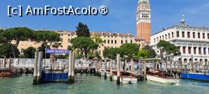 [P21] Stația de vaporetto San Marco » foto by irinad
 - 
<span class="allrVoted glyphicon glyphicon-heart hidden" id="av1477313"></span>
<a class="m-l-10 hidden" id="sv1477313" onclick="voting_Foto_DelVot(,1477313,1229)" role="button">șterge vot <span class="glyphicon glyphicon-remove"></span></a>
<a id="v91477313" class=" c-red"  onclick="voting_Foto_SetVot(1477313)" role="button"><span class="glyphicon glyphicon-heart-empty"></span> <b>LIKE</b> = Votează poza</a> <img class="hidden"  id="f1477313W9" src="/imagini/loader.gif" border="0" /><span class="AjErrMes hidden" id="e1477313ErM"></span>