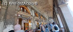 [P32] Piazza San Marco, pe lângă Caffè Florian » foto by irinad
 - 
<span class="allrVoted glyphicon glyphicon-heart hidden" id="av1477324"></span>
<a class="m-l-10 hidden" id="sv1477324" onclick="voting_Foto_DelVot(,1477324,1229)" role="button">șterge vot <span class="glyphicon glyphicon-remove"></span></a>
<a id="v91477324" class=" c-red"  onclick="voting_Foto_SetVot(1477324)" role="button"><span class="glyphicon glyphicon-heart-empty"></span> <b>LIKE</b> = Votează poza</a> <img class="hidden"  id="f1477324W9" src="/imagini/loader.gif" border="0" /><span class="AjErrMes hidden" id="e1477324ErM"></span>