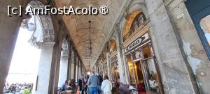 [P33] Piazza San Marco, pe lângă Caffè Florian » foto by irinad
 - 
<span class="allrVoted glyphicon glyphicon-heart hidden" id="av1477325"></span>
<a class="m-l-10 hidden" id="sv1477325" onclick="voting_Foto_DelVot(,1477325,1229)" role="button">șterge vot <span class="glyphicon glyphicon-remove"></span></a>
<a id="v91477325" class=" c-red"  onclick="voting_Foto_SetVot(1477325)" role="button"><span class="glyphicon glyphicon-heart-empty"></span> <b>LIKE</b> = Votează poza</a> <img class="hidden"  id="f1477325W9" src="/imagini/loader.gif" border="0" /><span class="AjErrMes hidden" id="e1477325ErM"></span>