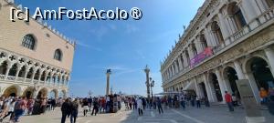 [P40] Piazzetta San Marco și cele două coloane enblematice » foto by irinad
 - 
<span class="allrVoted glyphicon glyphicon-heart hidden" id="av1477332"></span>
<a class="m-l-10 hidden" id="sv1477332" onclick="voting_Foto_DelVot(,1477332,1229)" role="button">șterge vot <span class="glyphicon glyphicon-remove"></span></a>
<a id="v91477332" class=" c-red"  onclick="voting_Foto_SetVot(1477332)" role="button"><span class="glyphicon glyphicon-heart-empty"></span> <b>LIKE</b> = Votează poza</a> <img class="hidden"  id="f1477332W9" src="/imagini/loader.gif" border="0" /><span class="AjErrMes hidden" id="e1477332ErM"></span>