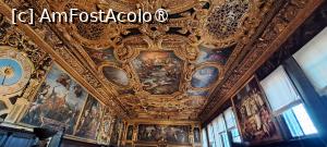 [P53] Sala Senatului (Sala del Senato) » foto by irinad
 - 
<span class="allrVoted glyphicon glyphicon-heart hidden" id="av1477345"></span>
<a class="m-l-10 hidden" id="sv1477345" onclick="voting_Foto_DelVot(,1477345,1229)" role="button">șterge vot <span class="glyphicon glyphicon-remove"></span></a>
<a id="v91477345" class=" c-red"  onclick="voting_Foto_SetVot(1477345)" role="button"><span class="glyphicon glyphicon-heart-empty"></span> <b>LIKE</b> = Votează poza</a> <img class="hidden"  id="f1477345W9" src="/imagini/loader.gif" border="0" /><span class="AjErrMes hidden" id="e1477345ErM"></span>