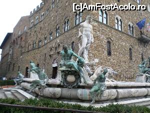 [P25] Grup statuar din Piazza Signoria » foto by amero
 - 
<span class="allrVoted glyphicon glyphicon-heart hidden" id="av685631"></span>
<a class="m-l-10 hidden" id="sv685631" onclick="voting_Foto_DelVot(,685631,1230)" role="button">șterge vot <span class="glyphicon glyphicon-remove"></span></a>
<a id="v9685631" class=" c-red"  onclick="voting_Foto_SetVot(685631)" role="button"><span class="glyphicon glyphicon-heart-empty"></span> <b>LIKE</b> = Votează poza</a> <img class="hidden"  id="f685631W9" src="/imagini/loader.gif" border="0" /><span class="AjErrMes hidden" id="e685631ErM"></span>