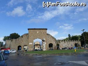 [P03] Porta Romana - cea mai veche poarta a Florentei si zidurile istorice » foto by amero
 - 
<span class="allrVoted glyphicon glyphicon-heart hidden" id="av685609"></span>
<a class="m-l-10 hidden" id="sv685609" onclick="voting_Foto_DelVot(,685609,1230)" role="button">șterge vot <span class="glyphicon glyphicon-remove"></span></a>
<a id="v9685609" class=" c-red"  onclick="voting_Foto_SetVot(685609)" role="button"><span class="glyphicon glyphicon-heart-empty"></span> <b>LIKE</b> = Votează poza</a> <img class="hidden"  id="f685609W9" src="/imagini/loader.gif" border="0" /><span class="AjErrMes hidden" id="e685609ErM"></span>