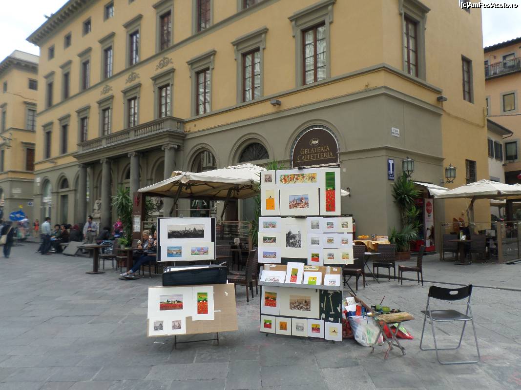 [P10] in zona Piazza della Santa Croce » foto by amero
 - 
<span class="allrVoted glyphicon glyphicon-heart hidden" id="av699125"></span>
<a class="m-l-10 hidden" id="sv699125" onclick="voting_Foto_DelVot(,699125,1230)" role="button">șterge vot <span class="glyphicon glyphicon-remove"></span></a>
<a id="v9699125" class=" c-red"  onclick="voting_Foto_SetVot(699125)" role="button"><span class="glyphicon glyphicon-heart-empty"></span> <b>LIKE</b> = Votează poza</a> <img class="hidden"  id="f699125W9" src="/imagini/loader.gif" border="0" /><span class="AjErrMes hidden" id="e699125ErM"></span>