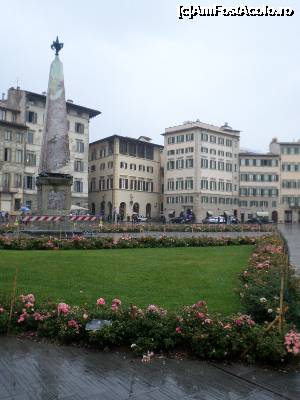 [P18] Piazza Santa Maria Novella cu coloana ornata cu o floare de crin si cladirile care acum adapostesc hoteleuri, restaurante, magazine » foto by amero
 - 
<span class="allrVoted glyphicon glyphicon-heart hidden" id="av699970"></span>
<a class="m-l-10 hidden" id="sv699970" onclick="voting_Foto_DelVot(,699970,1230)" role="button">șterge vot <span class="glyphicon glyphicon-remove"></span></a>
<a id="v9699970" class=" c-red"  onclick="voting_Foto_SetVot(699970)" role="button"><span class="glyphicon glyphicon-heart-empty"></span> <b>LIKE</b> = Votează poza</a> <img class="hidden"  id="f699970W9" src="/imagini/loader.gif" border="0" /><span class="AjErrMes hidden" id="e699970ErM"></span>