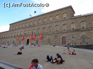 [P27] Palazzo Pitti » foto by ruxycio
 - 
<span class="allrVoted glyphicon glyphicon-heart hidden" id="av832838"></span>
<a class="m-l-10 hidden" id="sv832838" onclick="voting_Foto_DelVot(,832838,1230)" role="button">șterge vot <span class="glyphicon glyphicon-remove"></span></a>
<a id="v9832838" class=" c-red"  onclick="voting_Foto_SetVot(832838)" role="button"><span class="glyphicon glyphicon-heart-empty"></span> <b>LIKE</b> = Votează poza</a> <img class="hidden"  id="f832838W9" src="/imagini/loader.gif" border="0" /><span class="AjErrMes hidden" id="e832838ErM"></span>