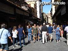 [P22] Florenta-Ponte Vecchio - multi se plimba, putini cumpara » foto by Diaura*
 - 
<span class="allrVoted glyphicon glyphicon-heart hidden" id="av142679"></span>
<a class="m-l-10 hidden" id="sv142679" onclick="voting_Foto_DelVot(,142679,1230)" role="button">șterge vot <span class="glyphicon glyphicon-remove"></span></a>
<a id="v9142679" class=" c-red"  onclick="voting_Foto_SetVot(142679)" role="button"><span class="glyphicon glyphicon-heart-empty"></span> <b>LIKE</b> = Votează poza</a> <img class="hidden"  id="f142679W9" src="/imagini/loader.gif" border="0" /><span class="AjErrMes hidden" id="e142679ErM"></span>